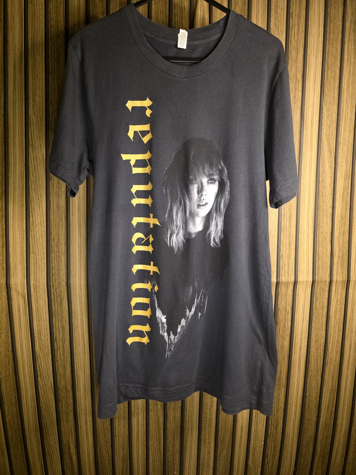 Reputation Taylor Swift Graphic T-Shirt Black Size S