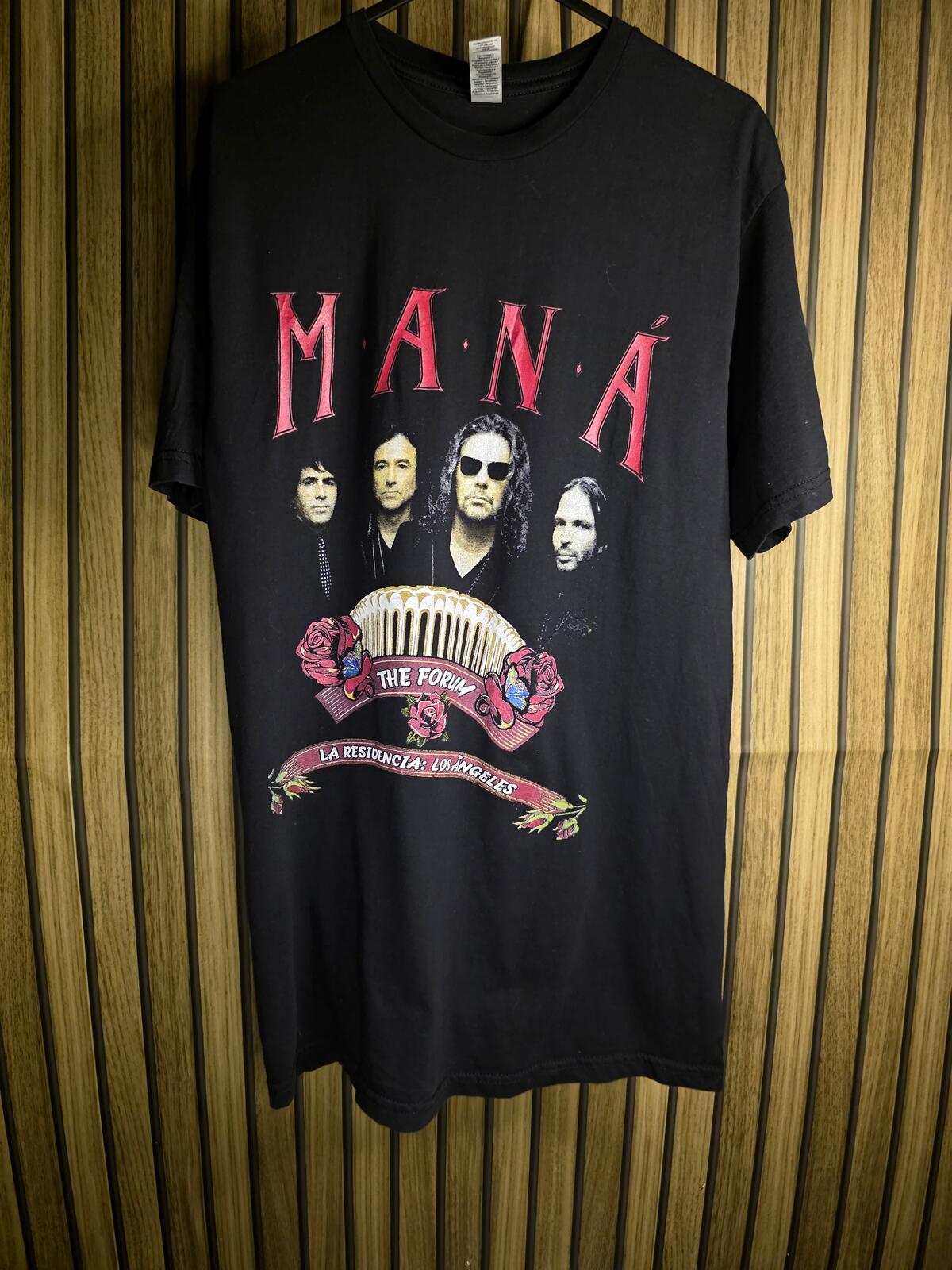 Maná The Forum 2022 Tour Graphic T-Shirt Black Medium