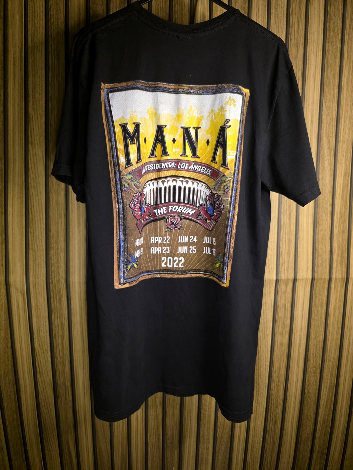Maná The Forum 2022 Tour Graphic T-Shirt Black Medium