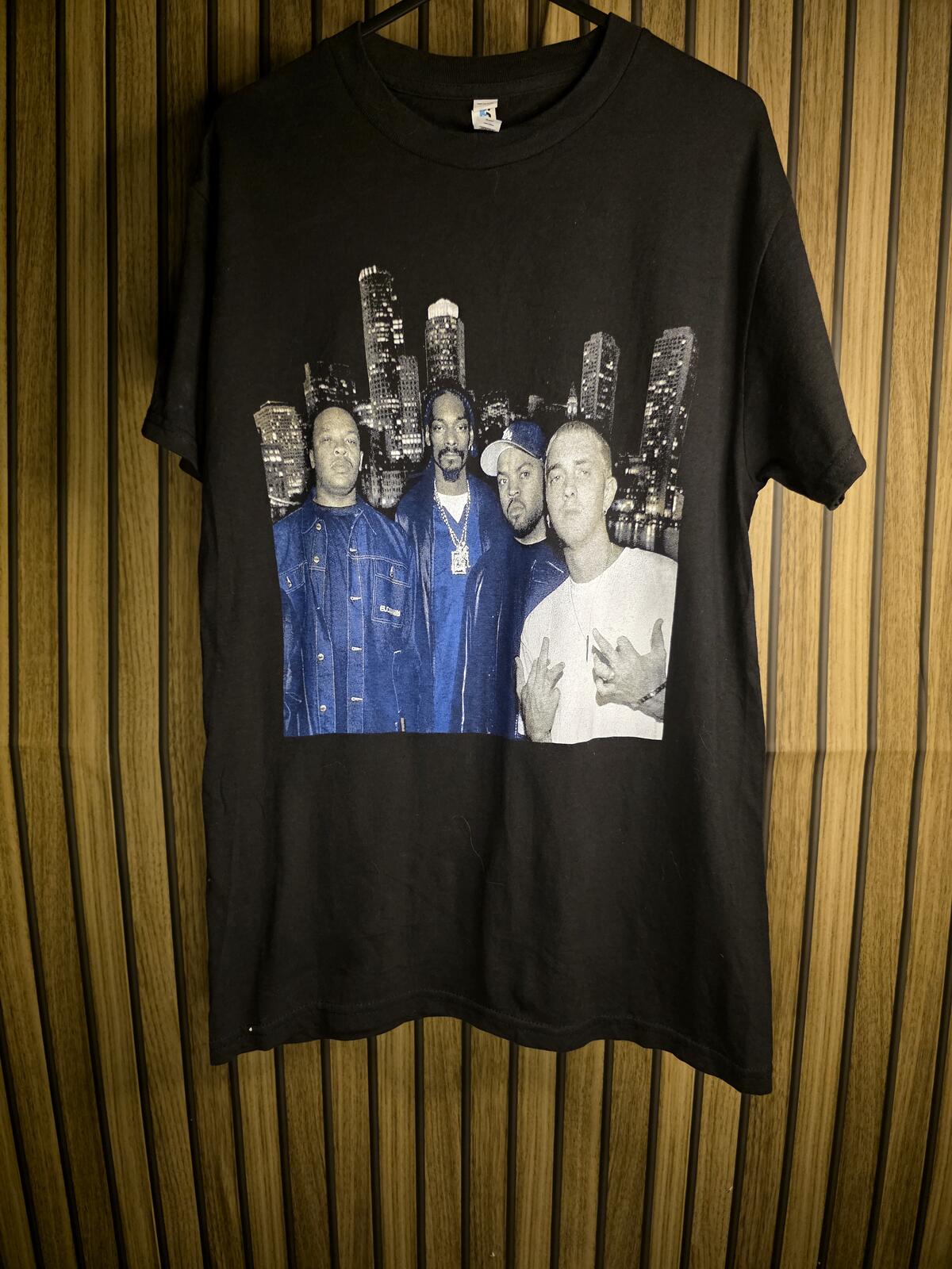 Gildan Black T-shirt with Hip Hop Artists Graphic Print Size S