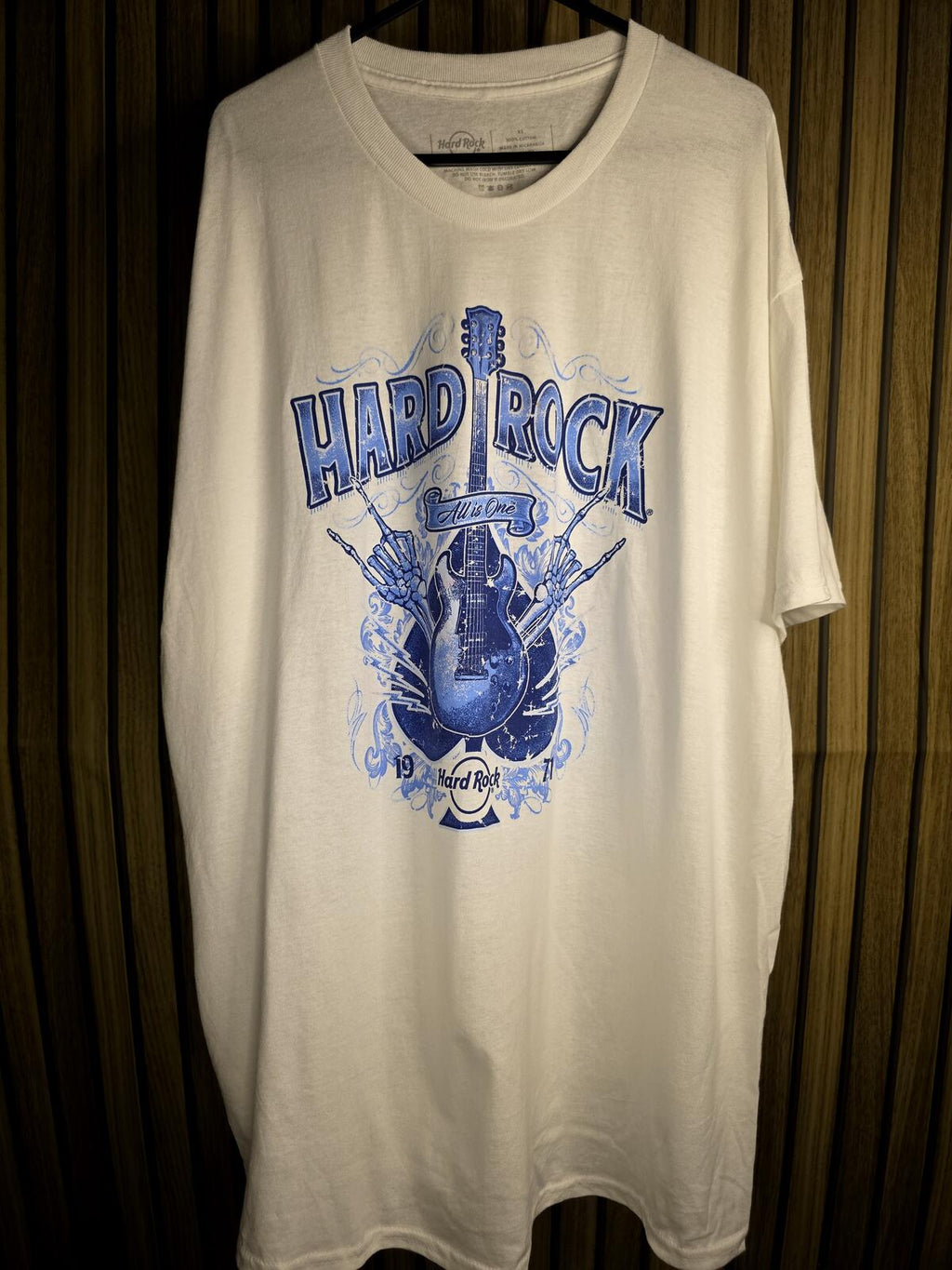 Hard Rock Men's T-Shirt Electric Guitar White XL