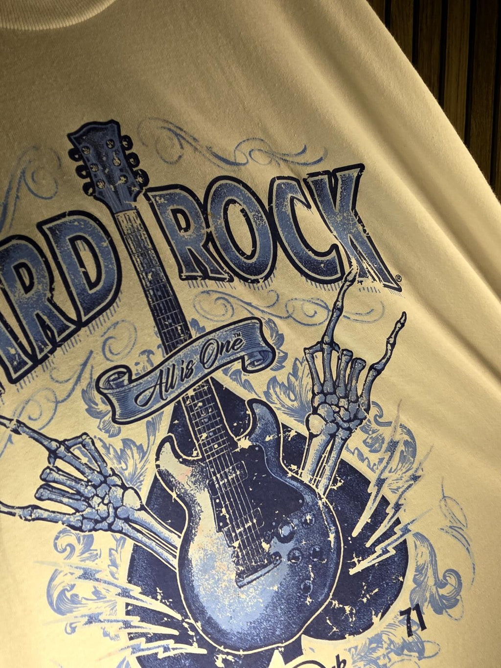 Hard Rock Men's T-Shirt Electric Guitar White XL