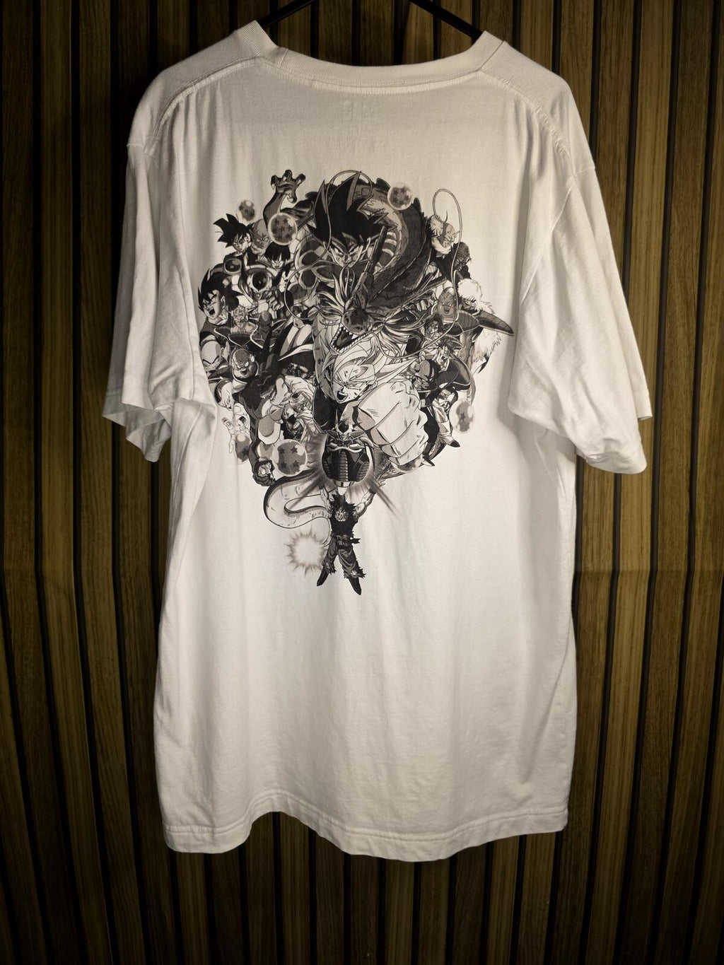 Uniqlo Dragon Ball Z White Pocket T-Shirt Size Medium