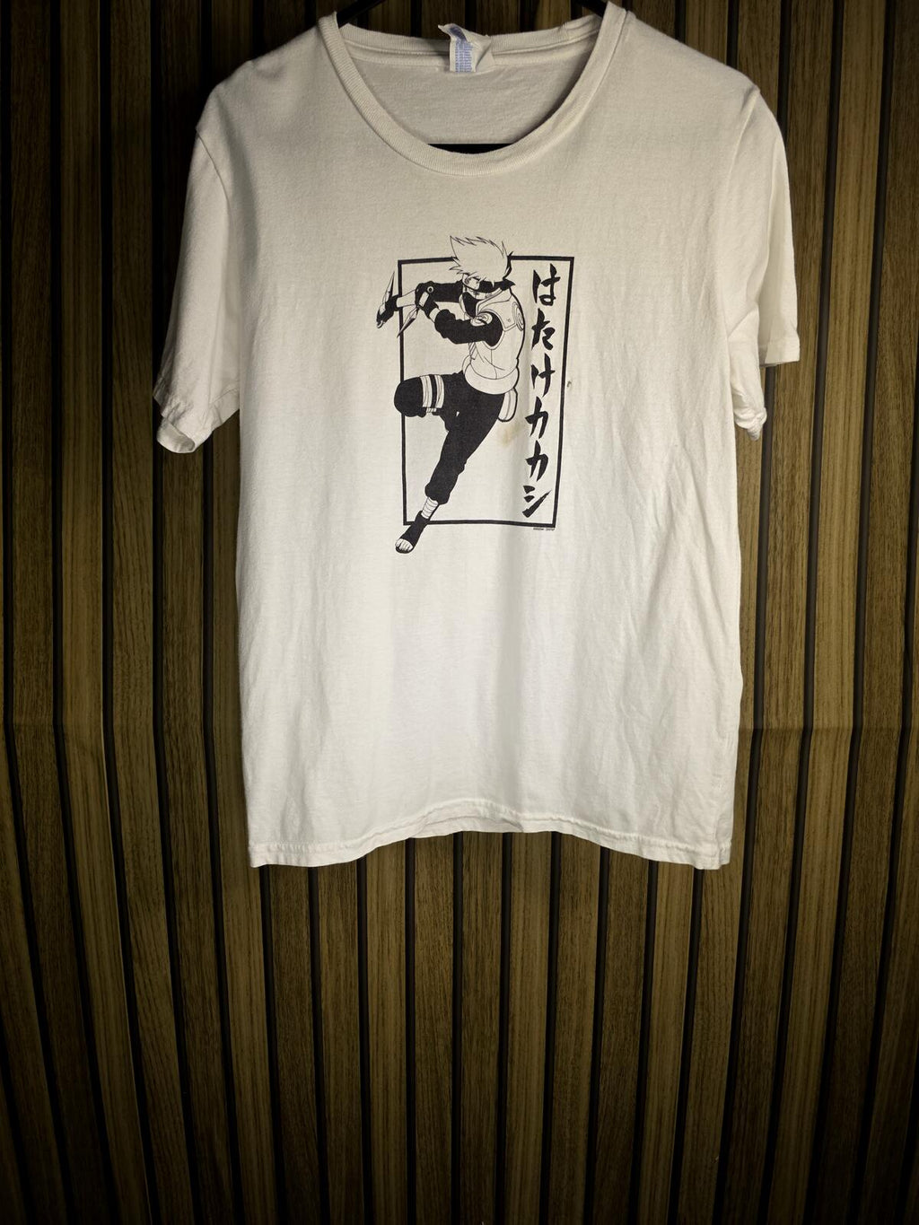 Anime Graphic White T-Shirt with Japanese Text Size M