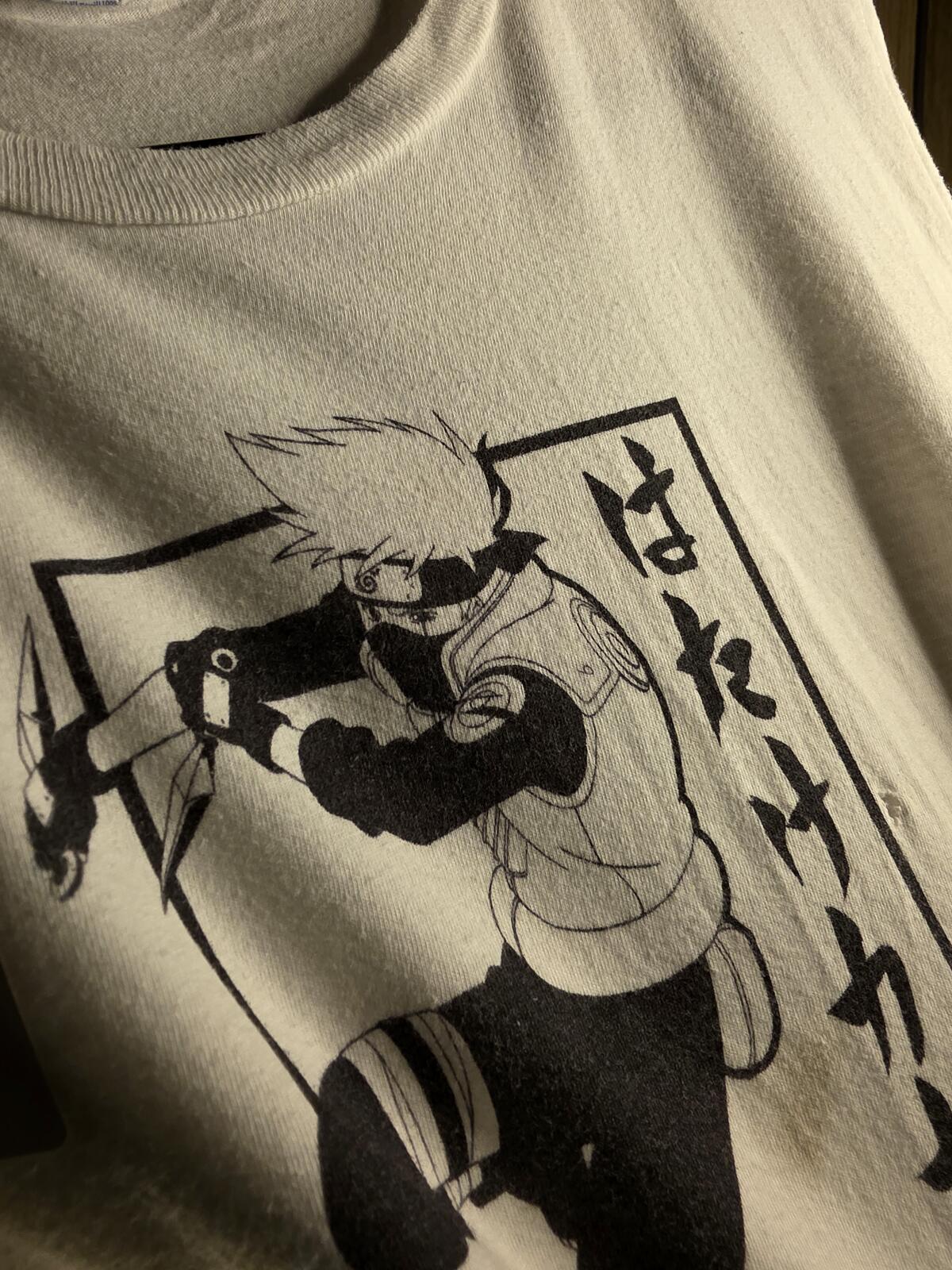 Anime Graphic White T-Shirt with Japanese Text Size M