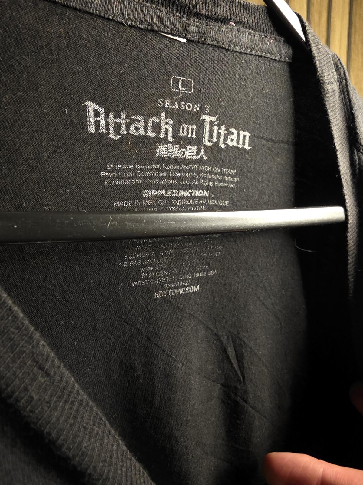 Attack on Titan Graphic T-Shirt Black Regular Large