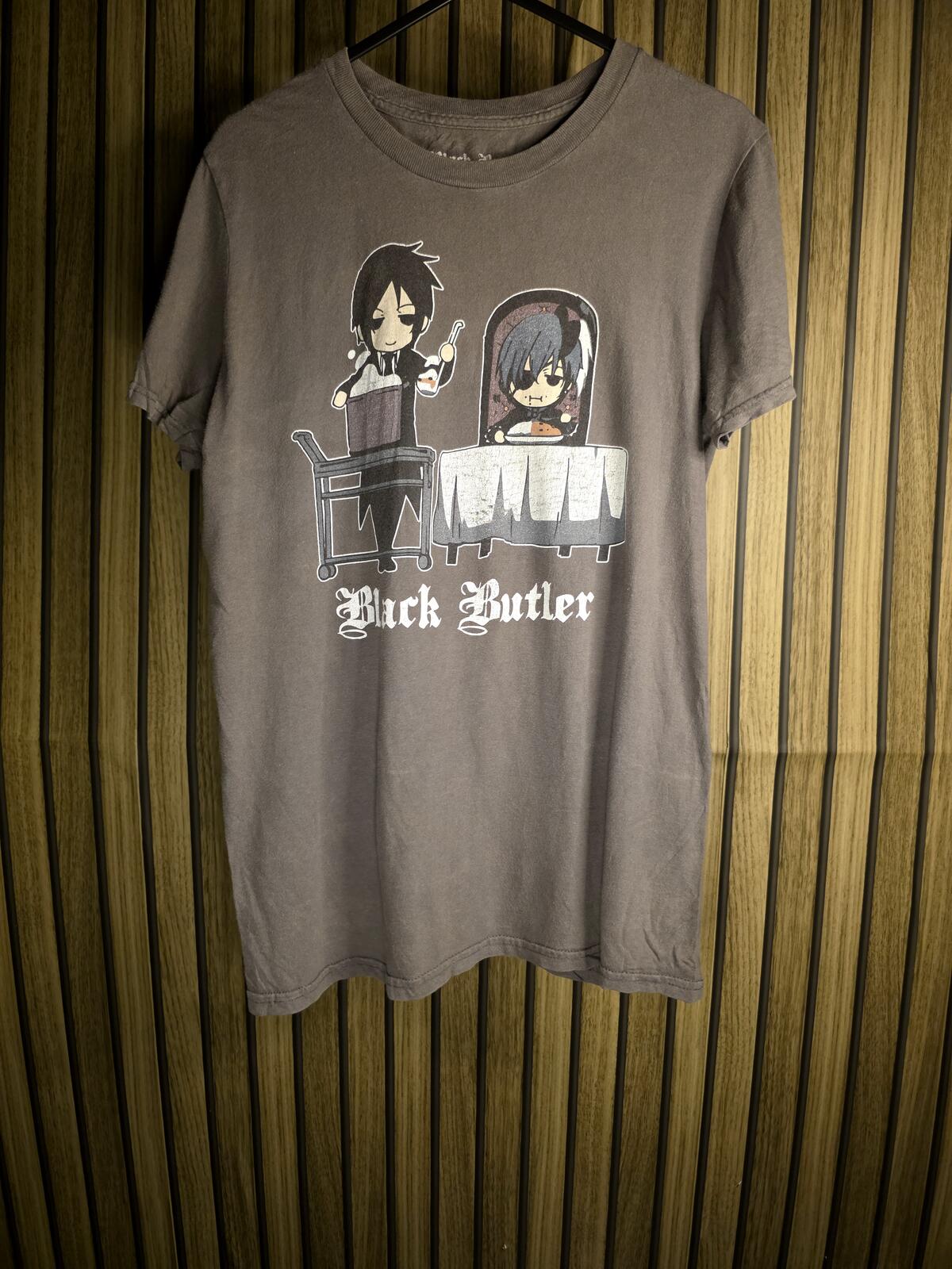 Black Butler Anime Graphic T-Shirt Brown Small