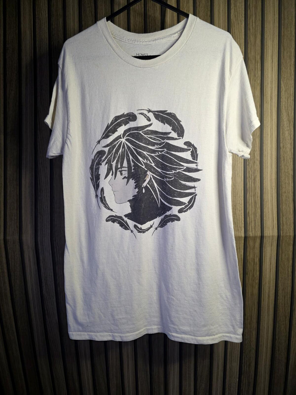 Howl's Moving Castle White Men's T-shirt with Black Illustration Size Small