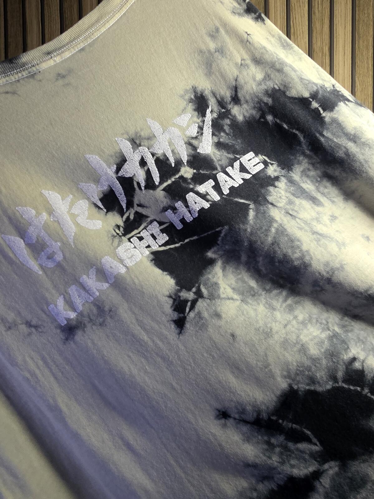 Anime Graphic Tie-Dye T-Shirt Black and White Size M