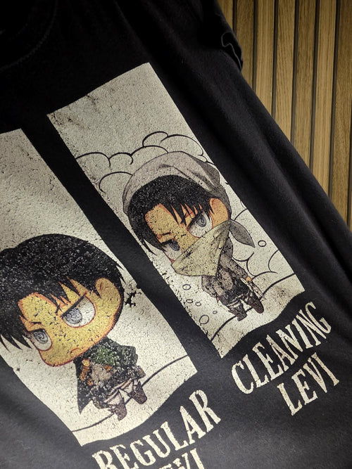 Attack on Titan Pop Fashion Cropped Black Levi Graphic T-shirt Size S