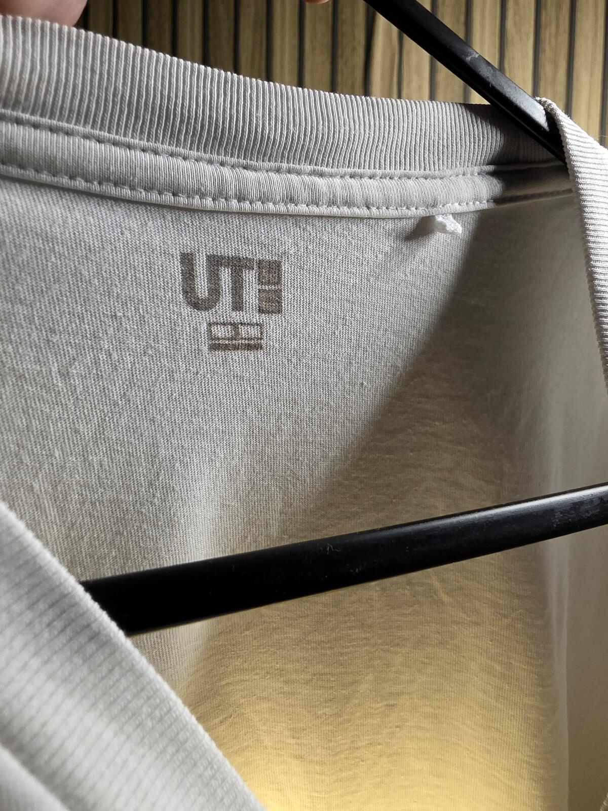 Uniqlo UTI Tokyo Jujutsu High School Graphic T-Shirt White Small