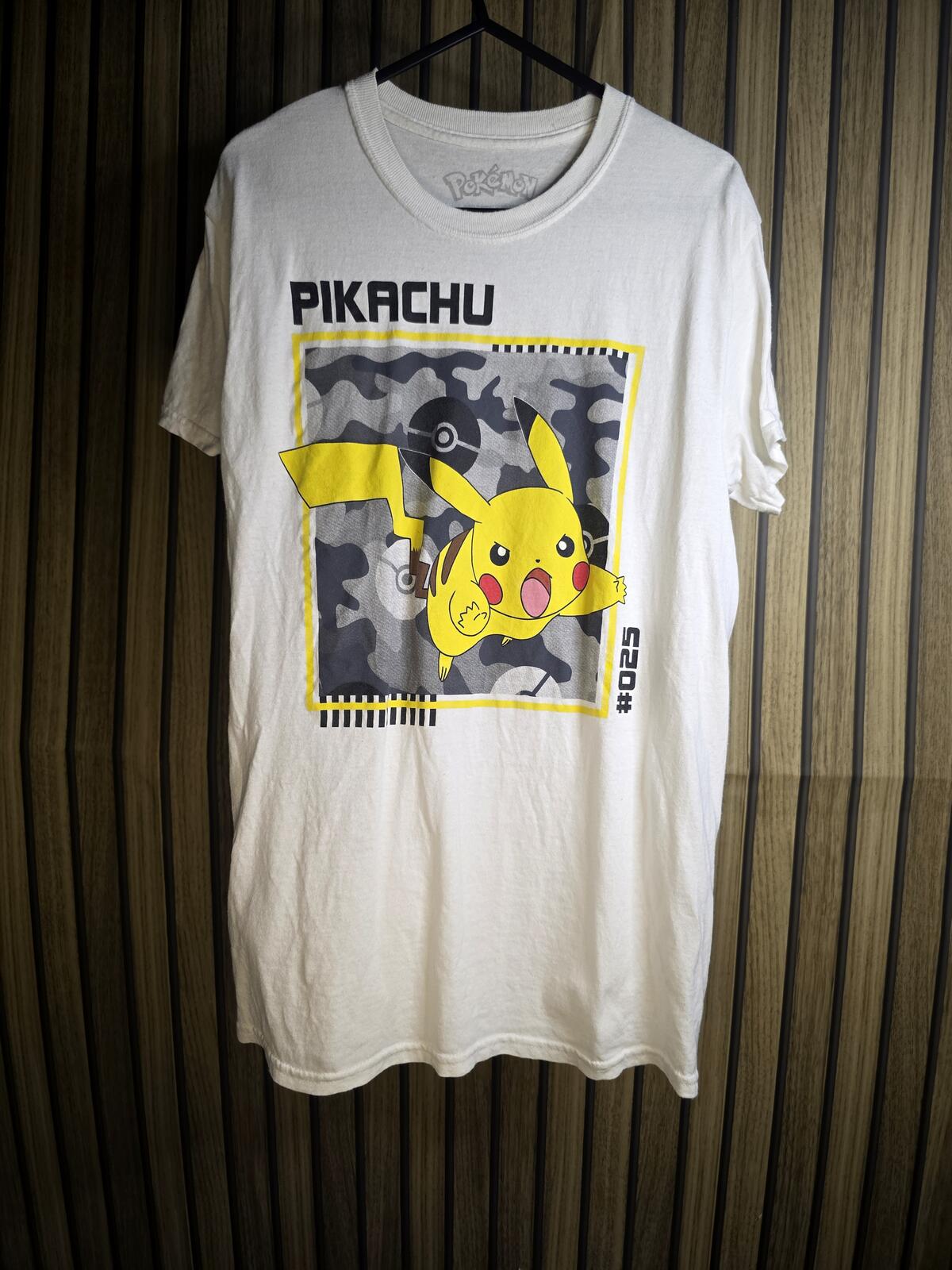 Pokémon Pikachu Graphic T-Shirt White Small