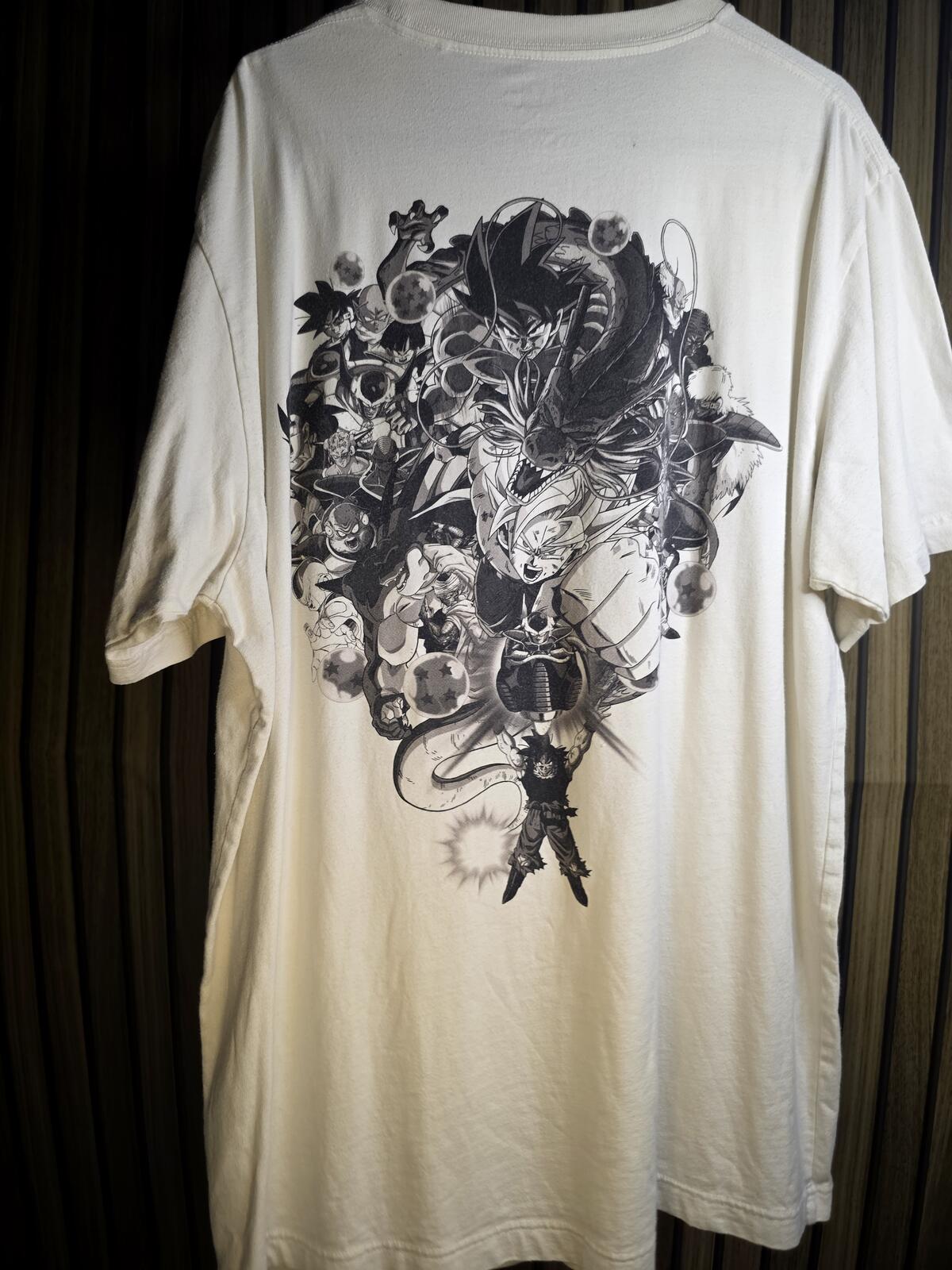 Uniqlo Dragon Ball Z T-Shirt Cream Size L