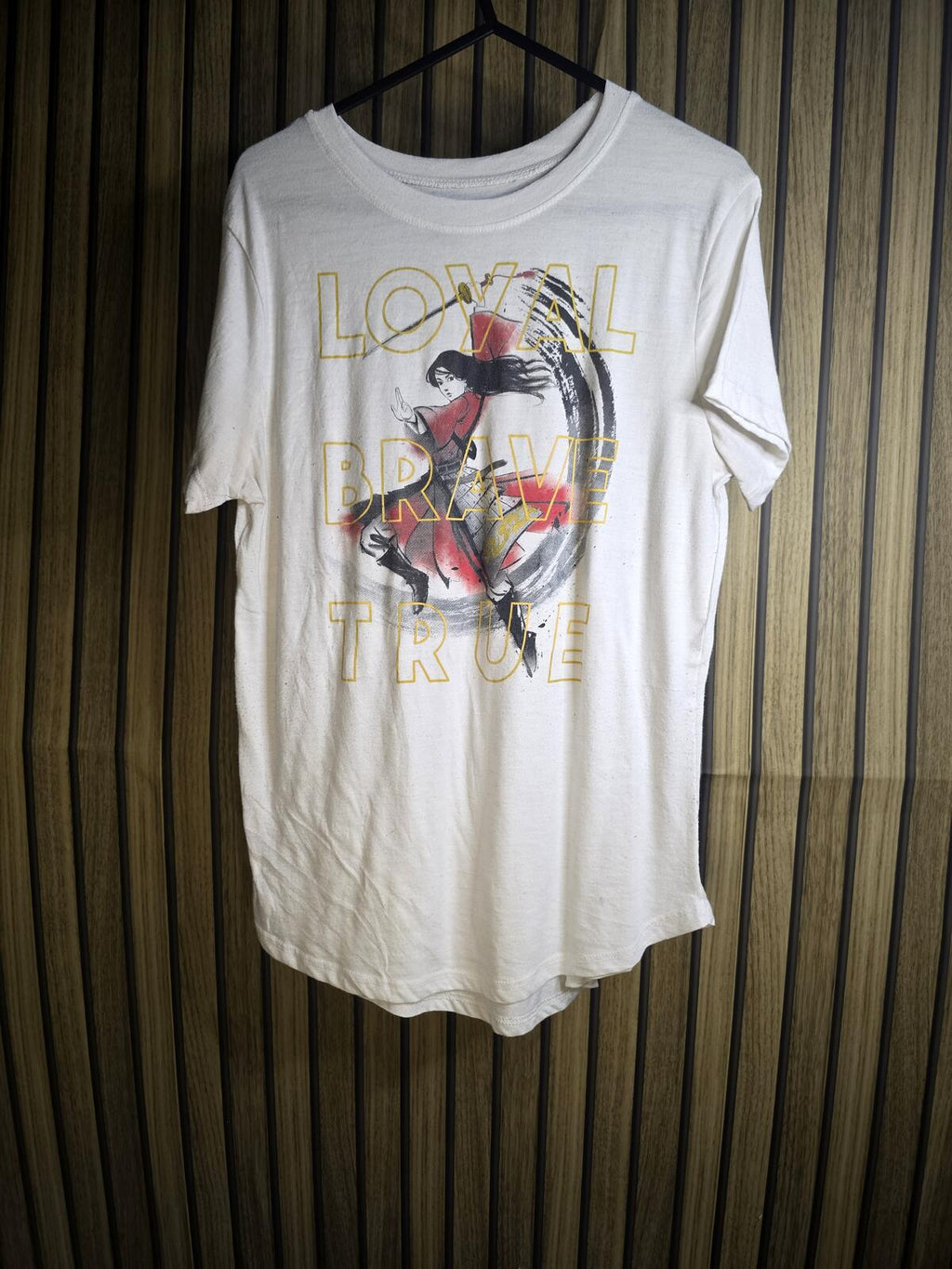 Disney Mulan Graphic T-Shirt White Size L