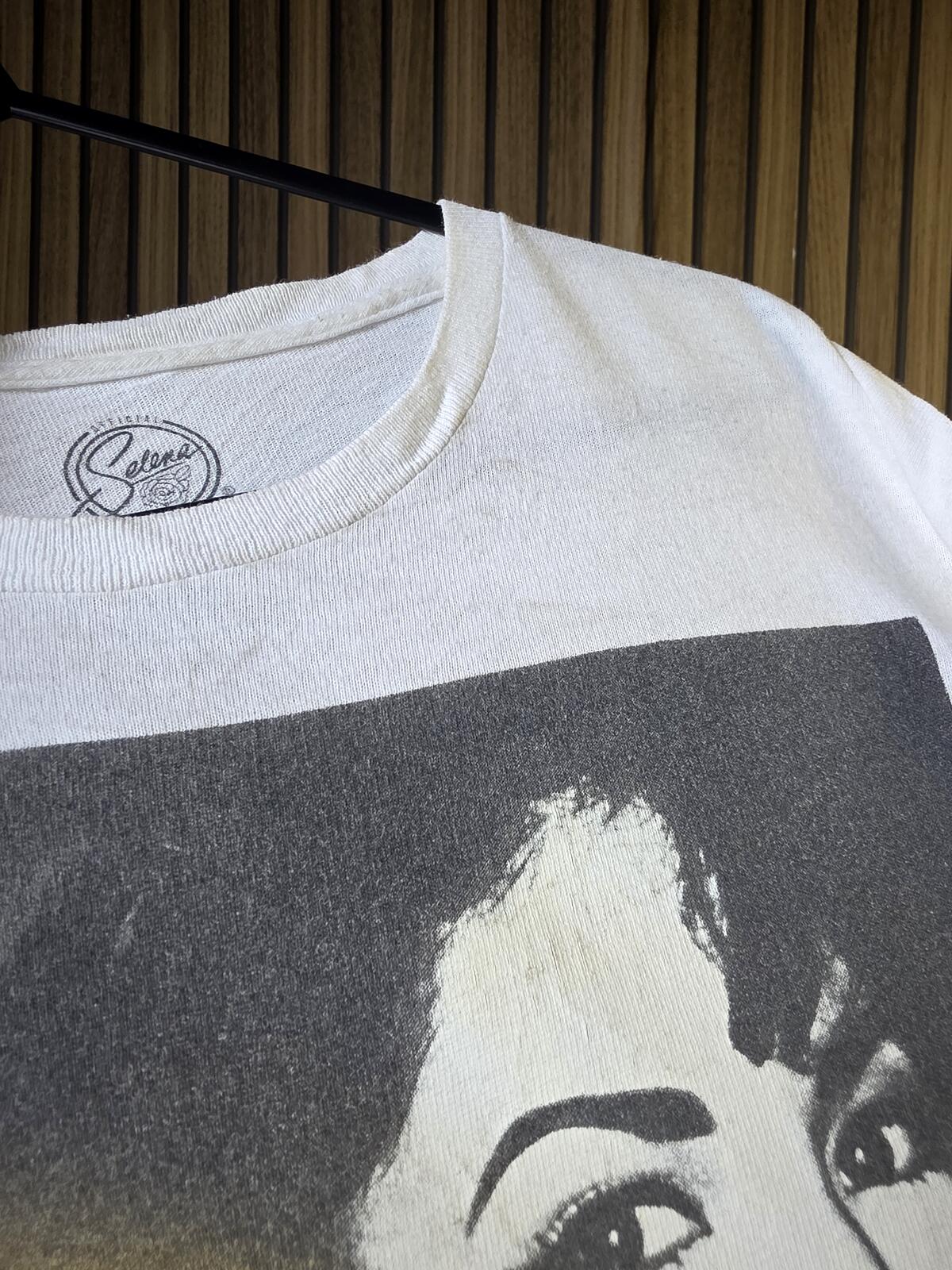 Selena Graphic T Shirt Black and Red Print White UK Small/Medium