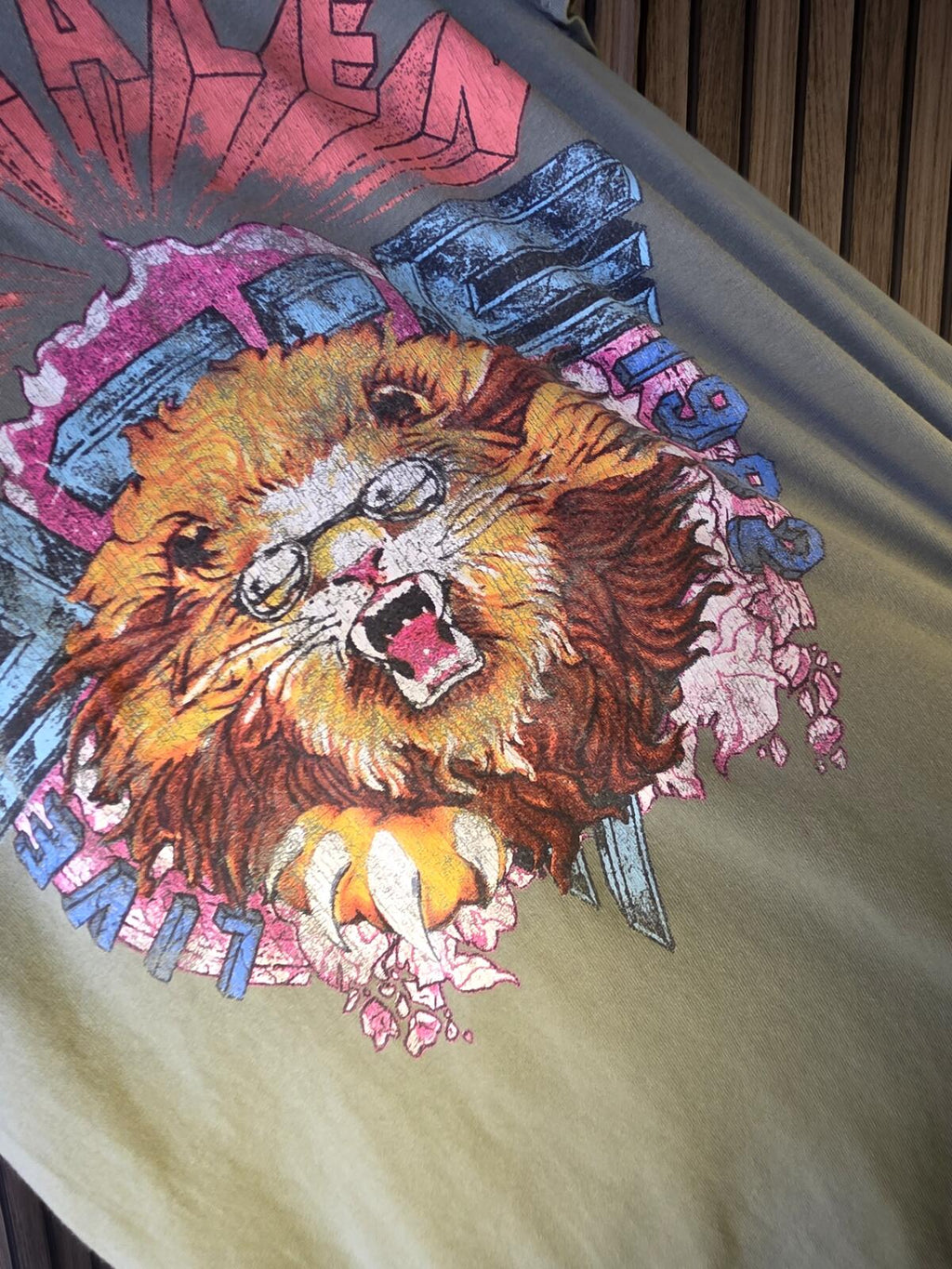 Van Halen Lion Graphic T Shirt Olive Khaki Size S