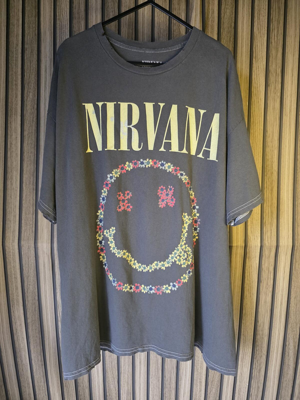 Nirvana Smiley Floral Logo T-Shirt Black Grey Regular S