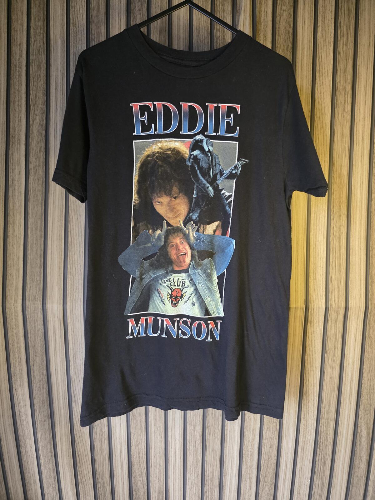 Netflix Stranger Things Eddie Munson Graphic T Shirt Black Regular S