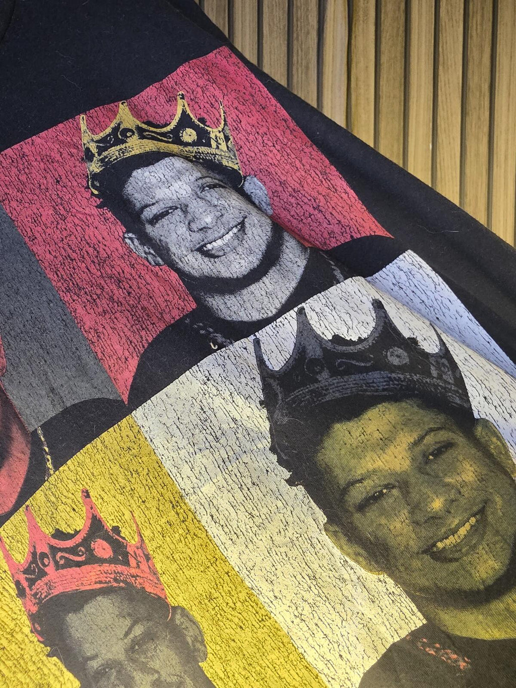 Unknown Artist Pop Art Graphic T-Shirt Crown Portrait Black Regular M