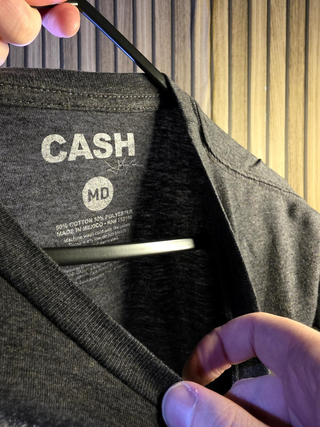 Johnny Cash Man in Black Graphic T Shirt Black Regular M