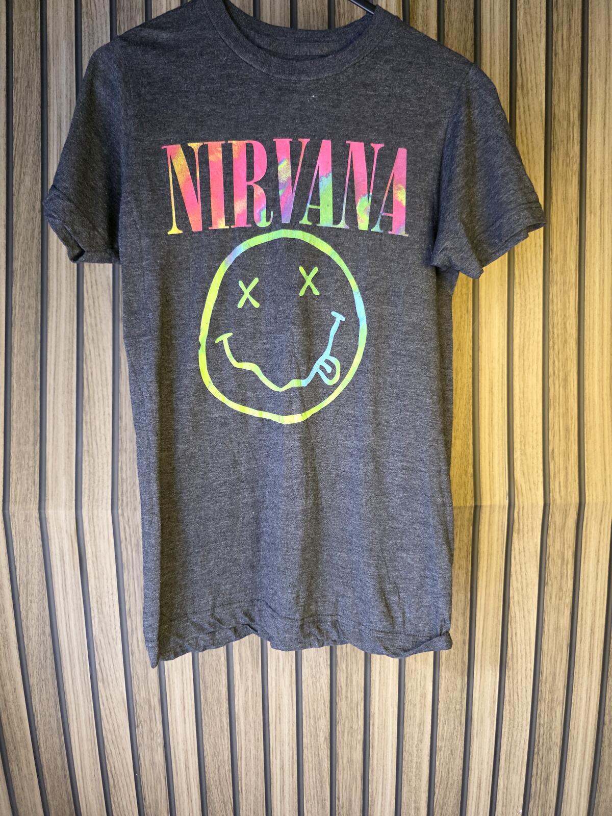 Nirvana Smiley Face Graphic T-Shirt Distressed Black Grey Regular XS
