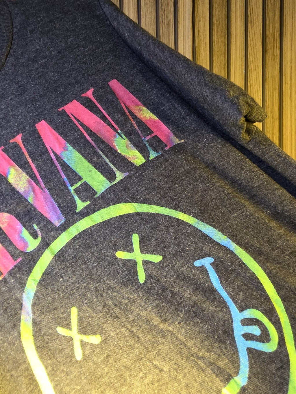 Nirvana Smiley Face Graphic T-Shirt Distressed Black Grey Regular XS