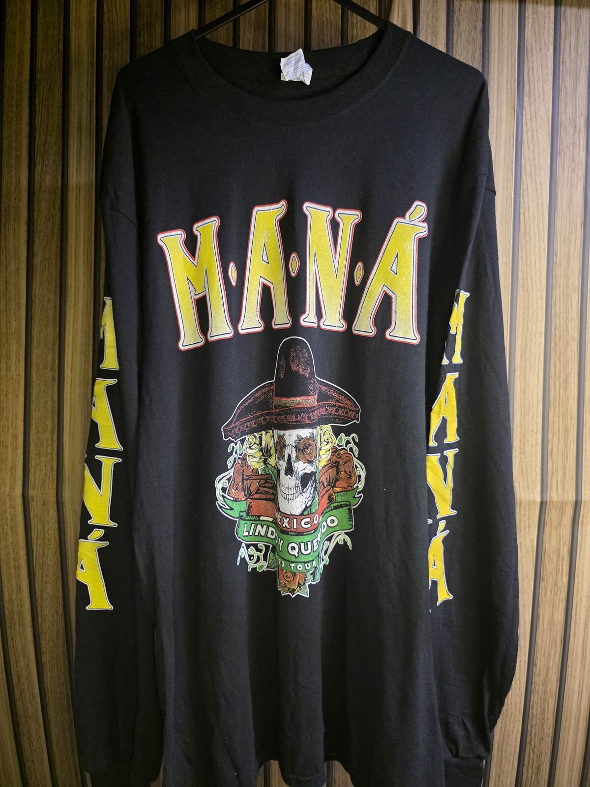 Mana Mexico Lindo y Querido Tour 2023 Graphic T-Shirt Black Regular L