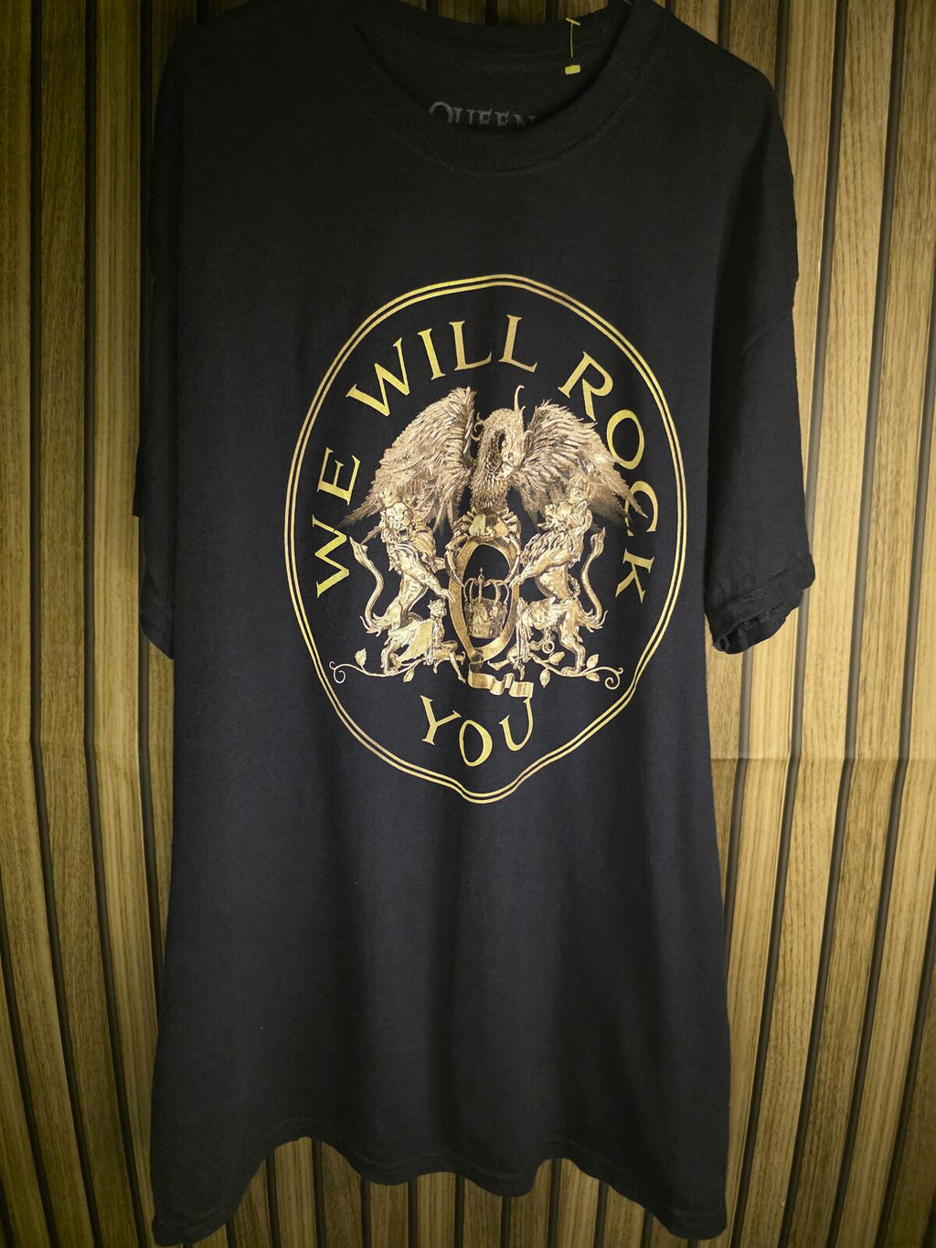 Queen We Will Rock You Graphic T Shirt Black Gold Regular L