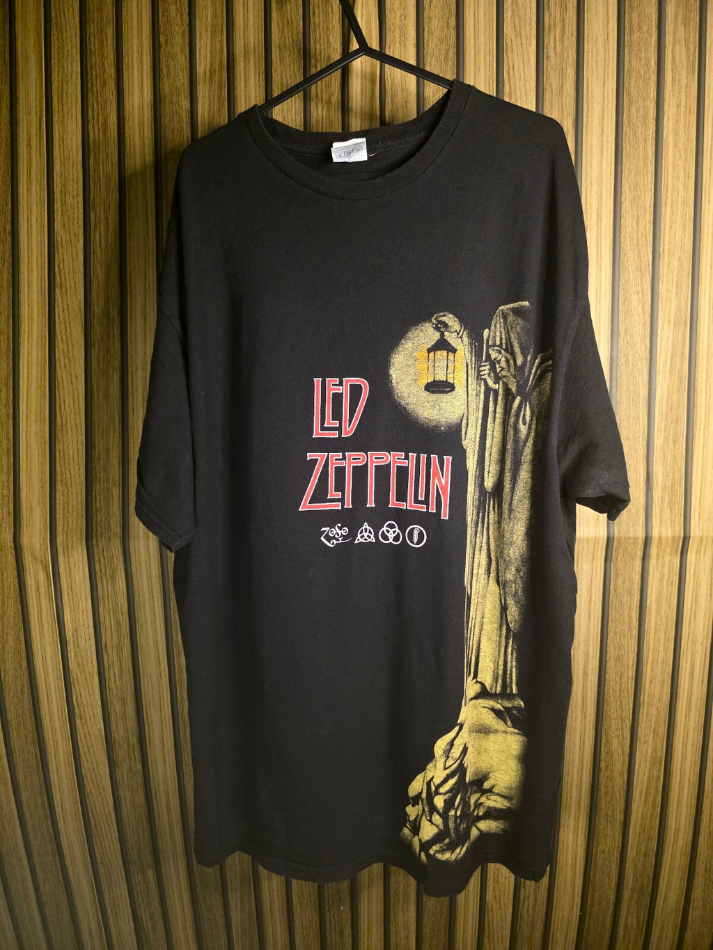 Led Zeppelin black T-shirt