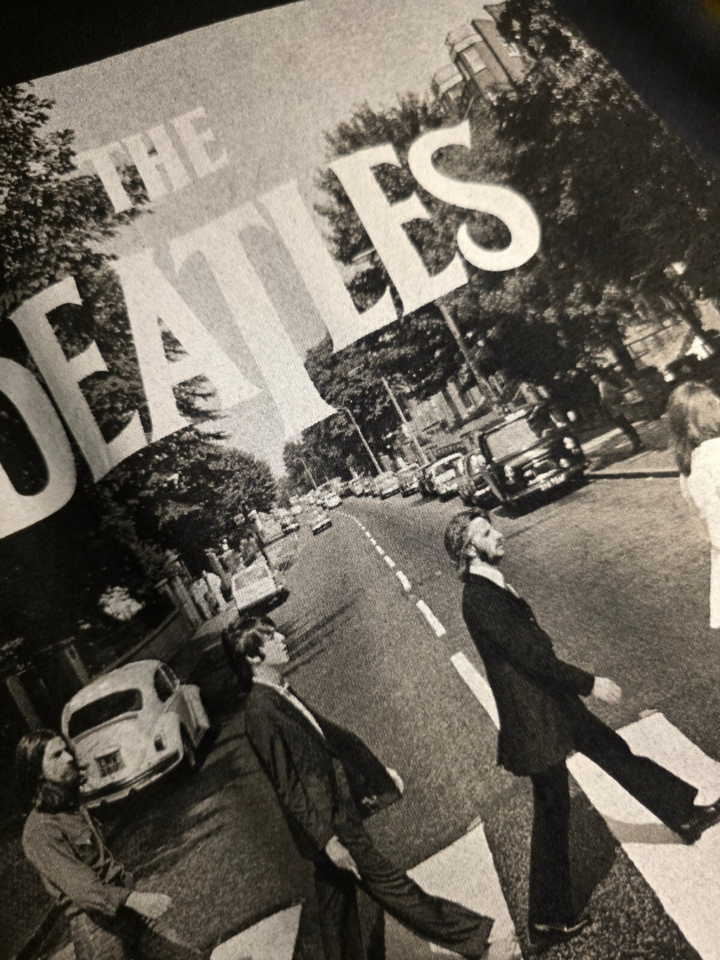 The Beatles Men's T-Shirt Abbey Road Graphic Black Medium BS2439