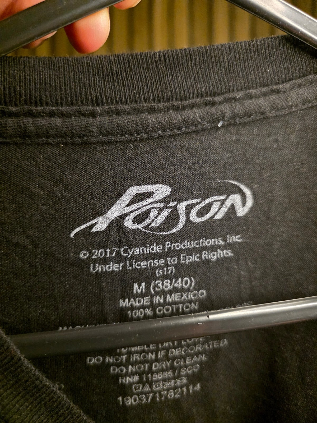 Poison Men's T-Shirt Look What The Cat Dragged In Black Medium BS2486