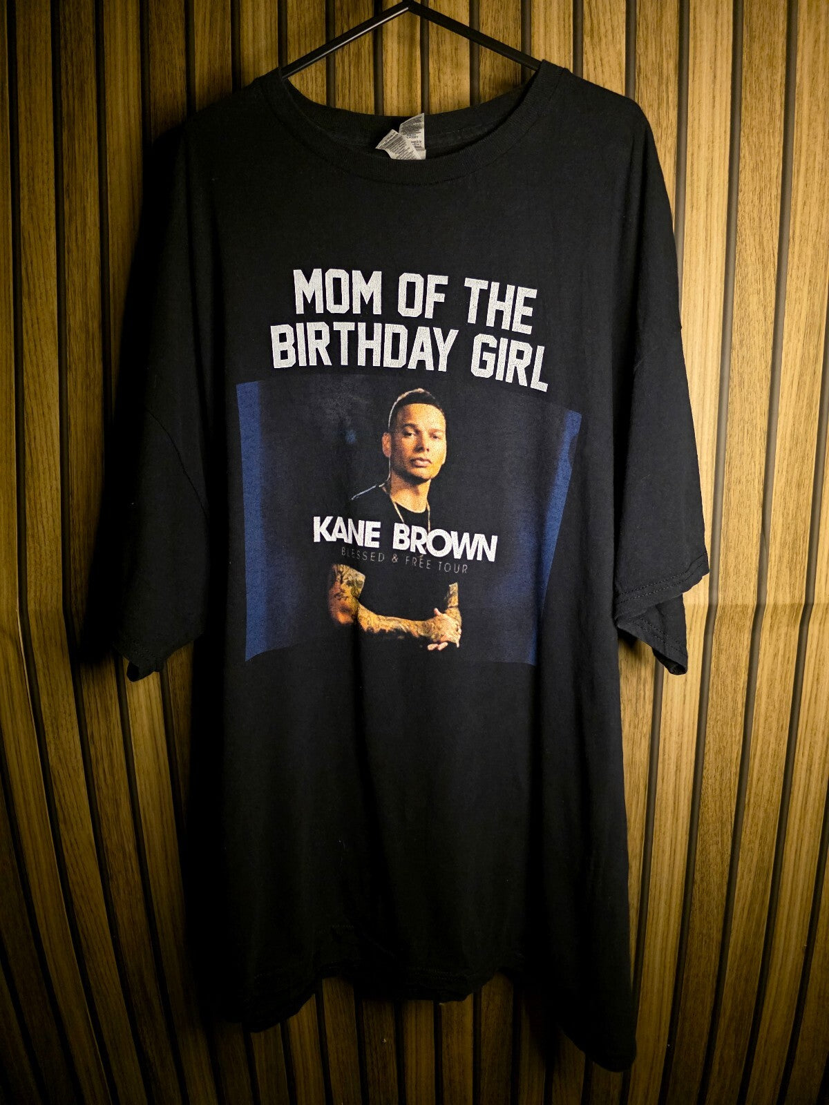 Gildan Kane Brown Mom of the Birthday Girl Black T-Shirt 2XL RAN40