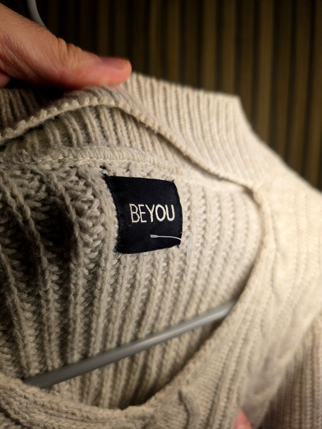 BEYOU Pullover Cable Knit Sweater Cream Size 8/10 KN47