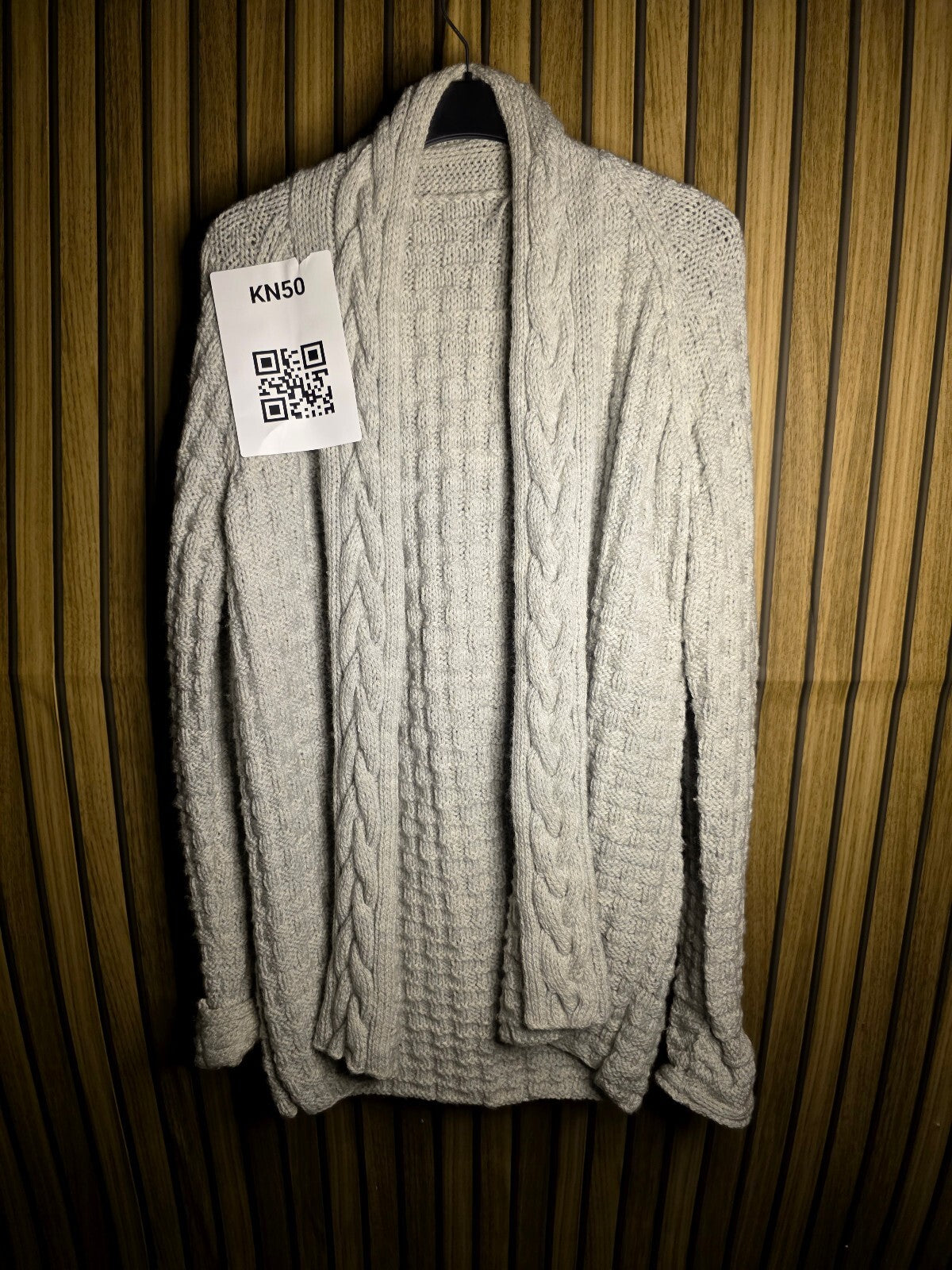 Cable Knit Pullover Cardigan Cream Size Medium KN50