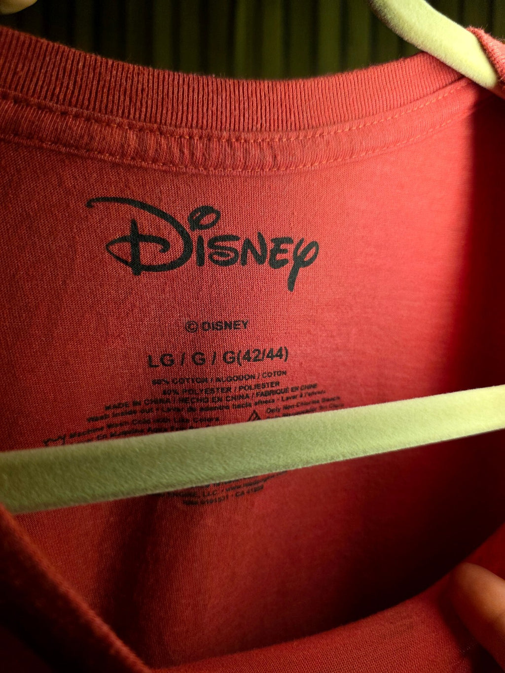 Disney Mickey Mouse Santa T-shirt Red Large RAN82