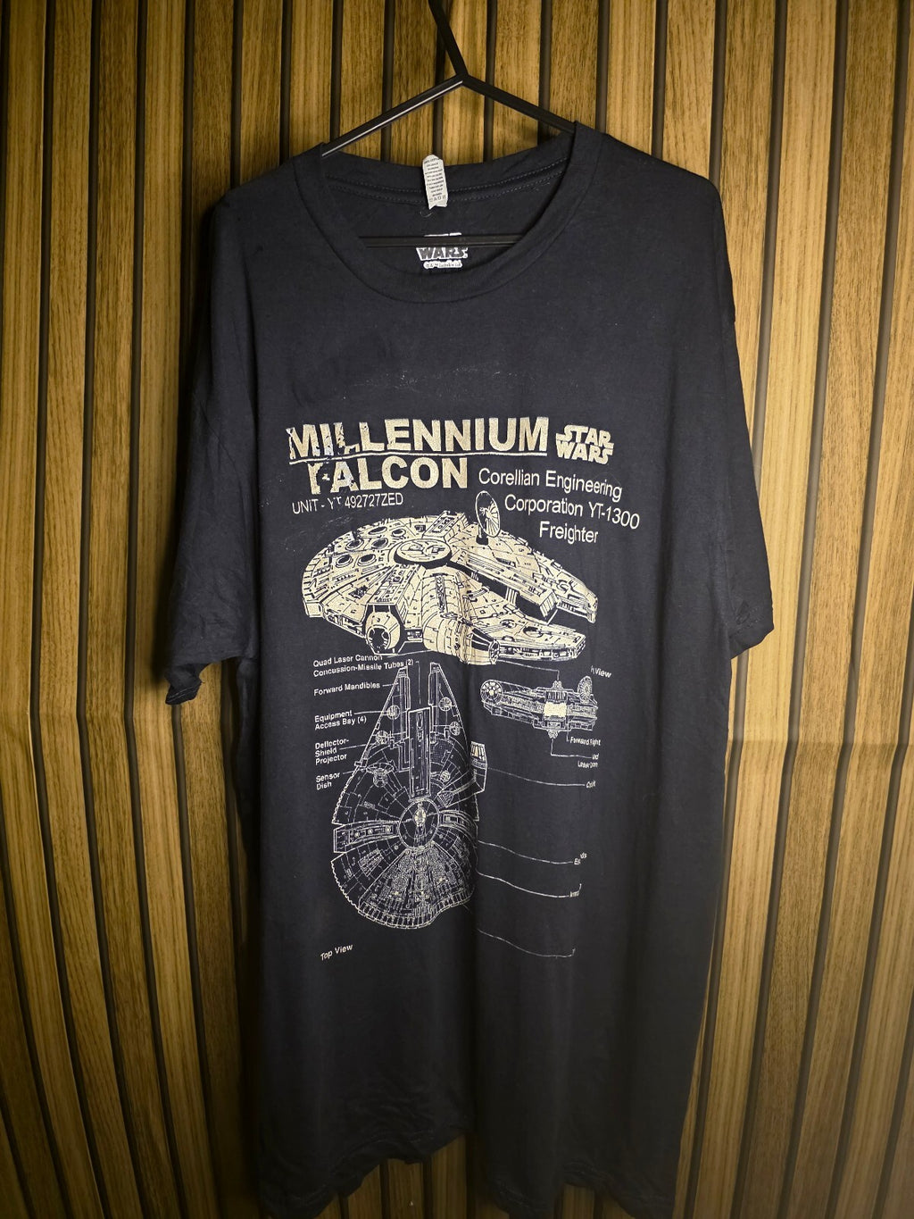 Zuni Sportswear Star Wars Millennium Falcon Graphic Black T-Shirt Large MX406
