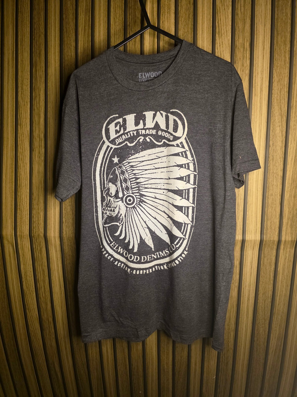 Elwood Men's T-Shirt Skull Headdress Graphic Charcoal Grey Size S MX418