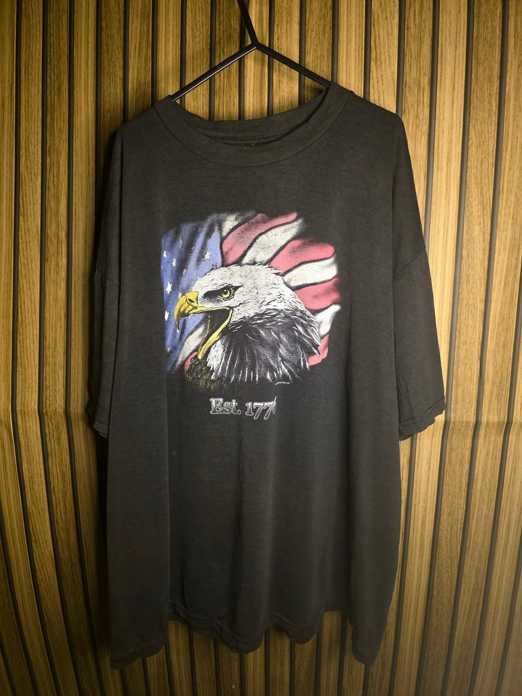 Vintage Men's T-shirt American Eagle Est. 1776 Graphic Black Large MX422