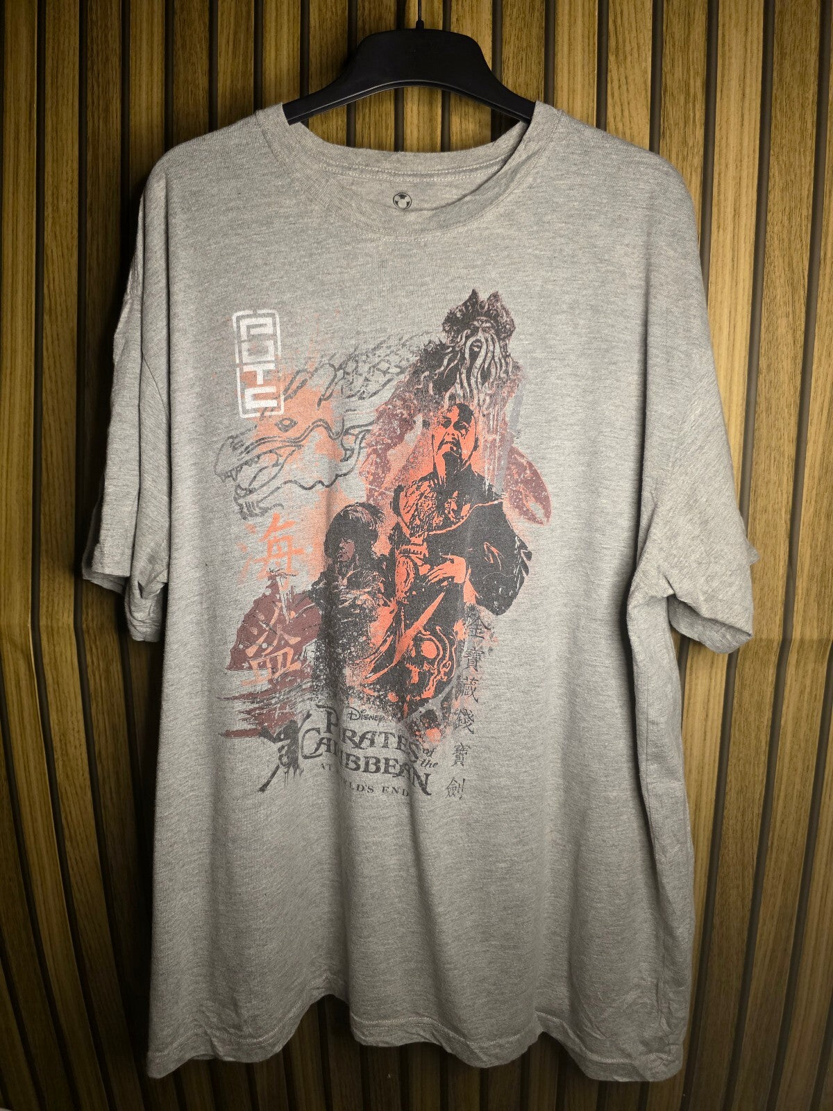 Disney Store Pirates of the Caribbean Graphic T-Shirt Grey XXL MX433