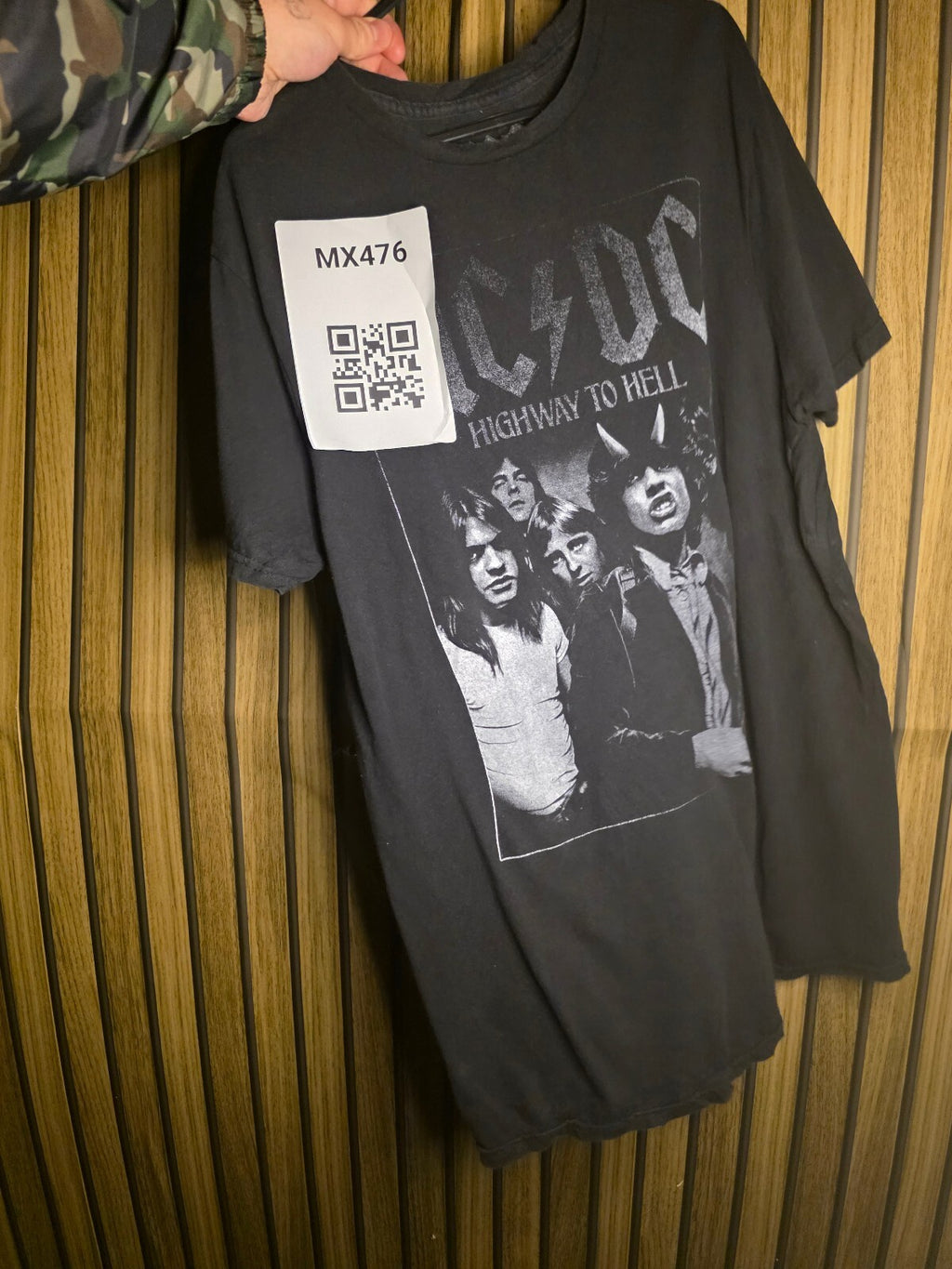 AC/DC Highway to Hell Band Graphic T-shirt Black Medium MX476