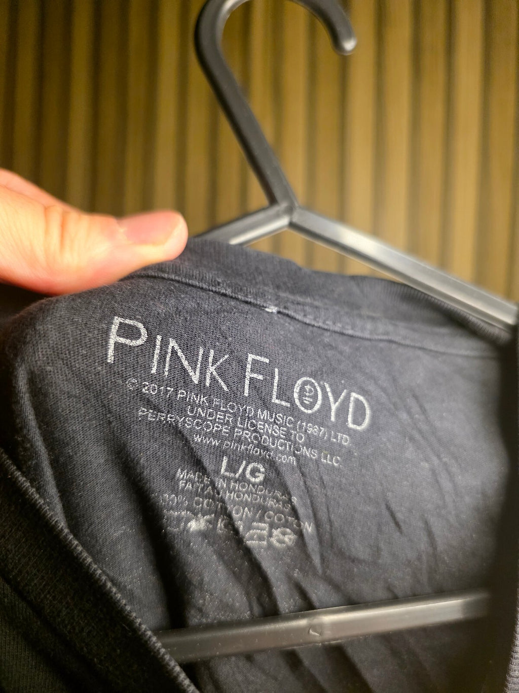Pink Floyd T-shirt Black Rainbow Prism Graphic Size L MX477