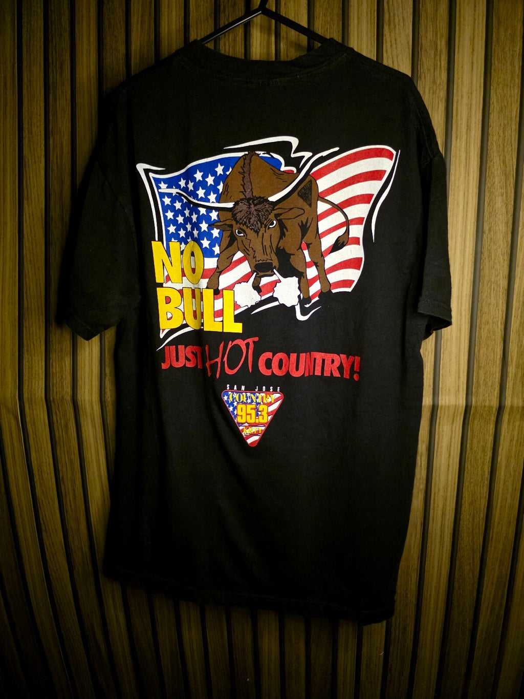 THAZ 95.3 New Bill Hot Country T-Shirt Black MX506