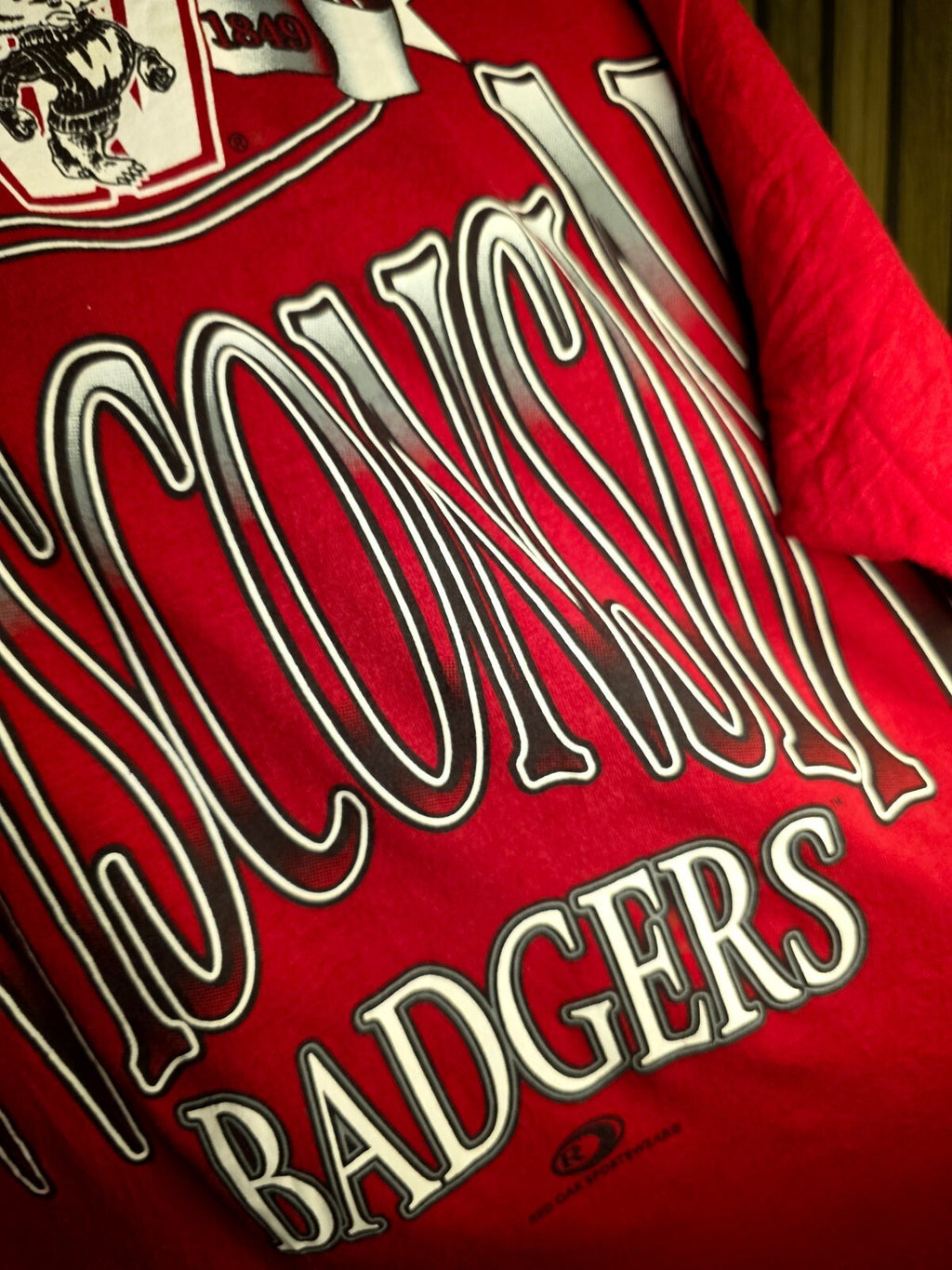 Wisconsin Badgers T-Shirt Red Large MX511