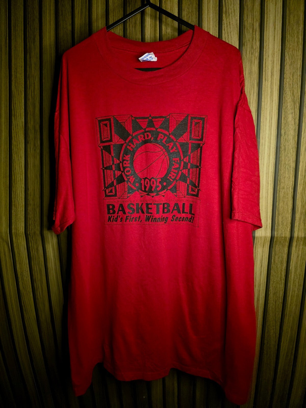 Sears Basketball Graphic T-Shirt Red XL MX534