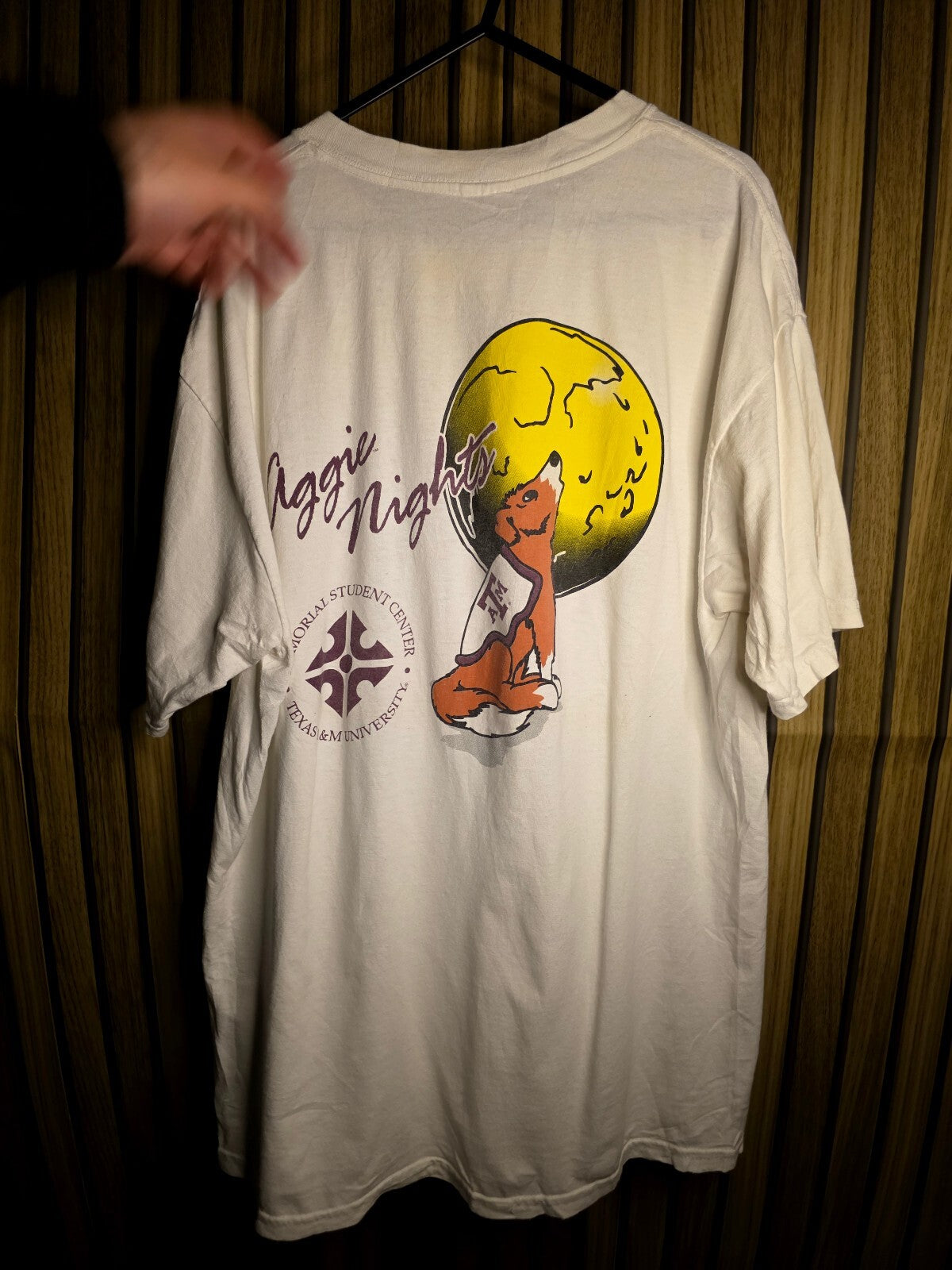 Gildan The Place to be on Friday Nights T-Shirt White MX573