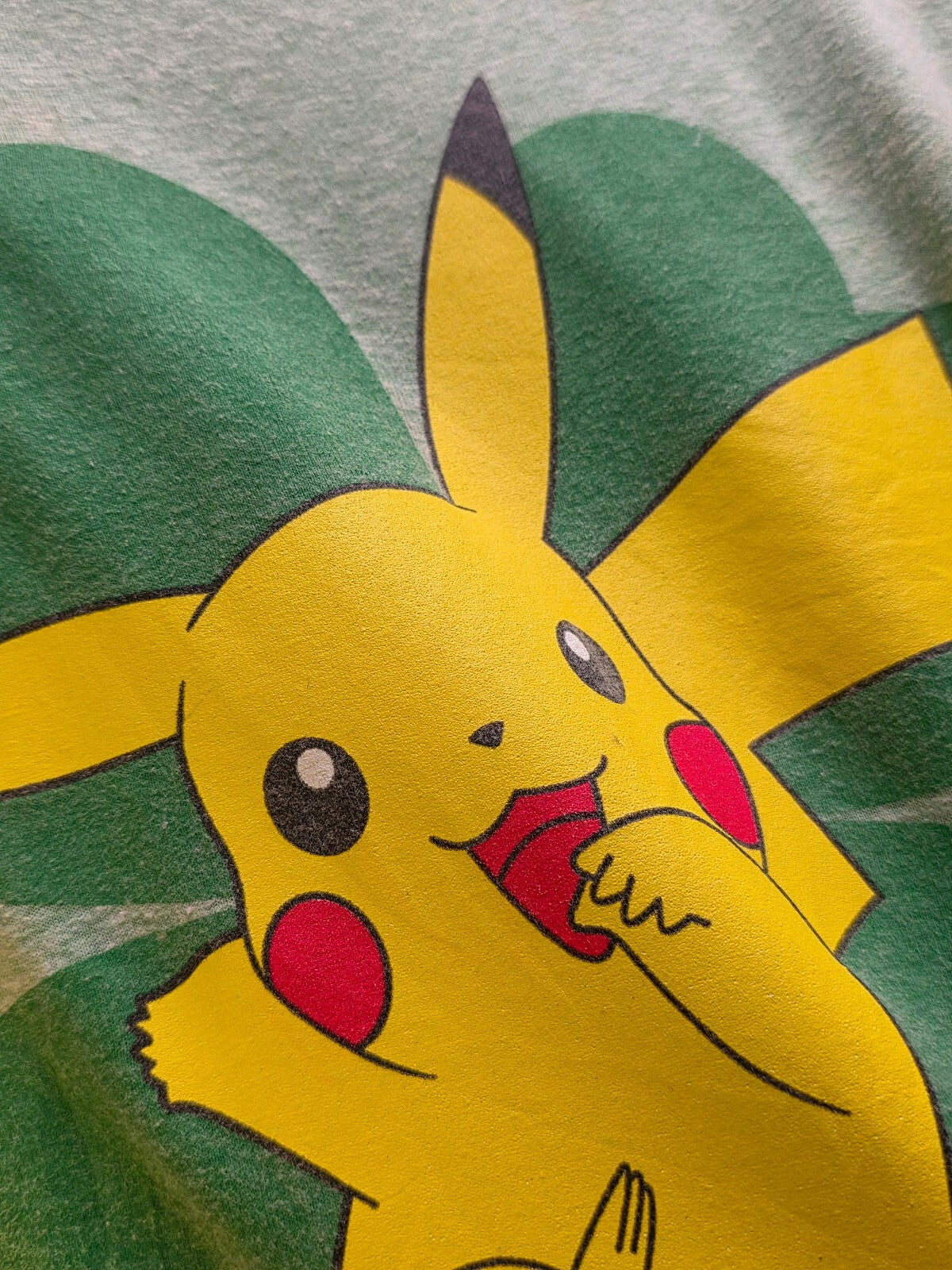 Pokémon Pikachu Graphic T Shirt Green Size L MX767