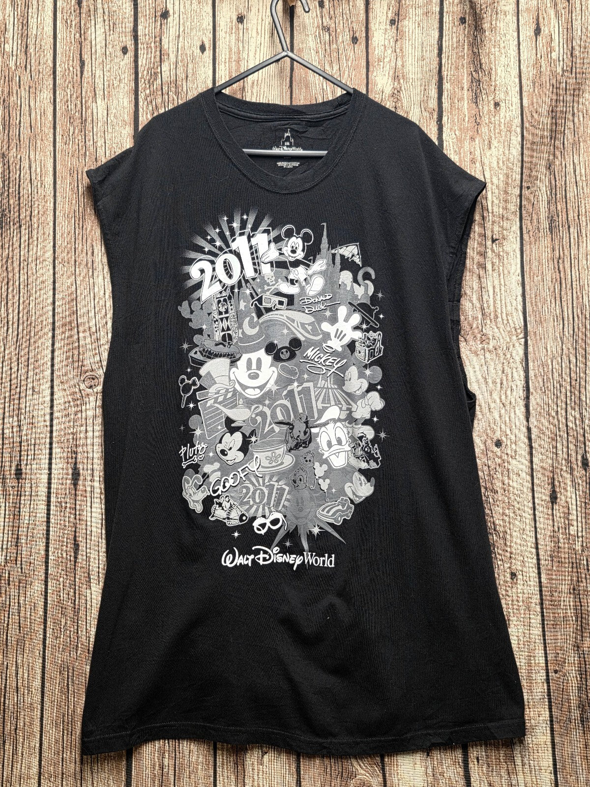 Walt Disney World 2011 Mickey Graphic T Shirt Black MX835