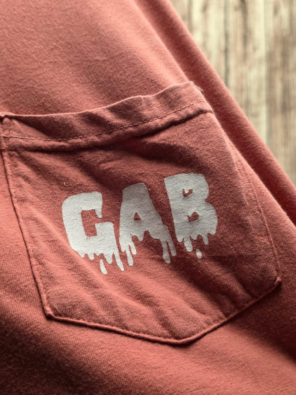 Gab Two Friends Graphic Pocket T Shirt Rust MX888