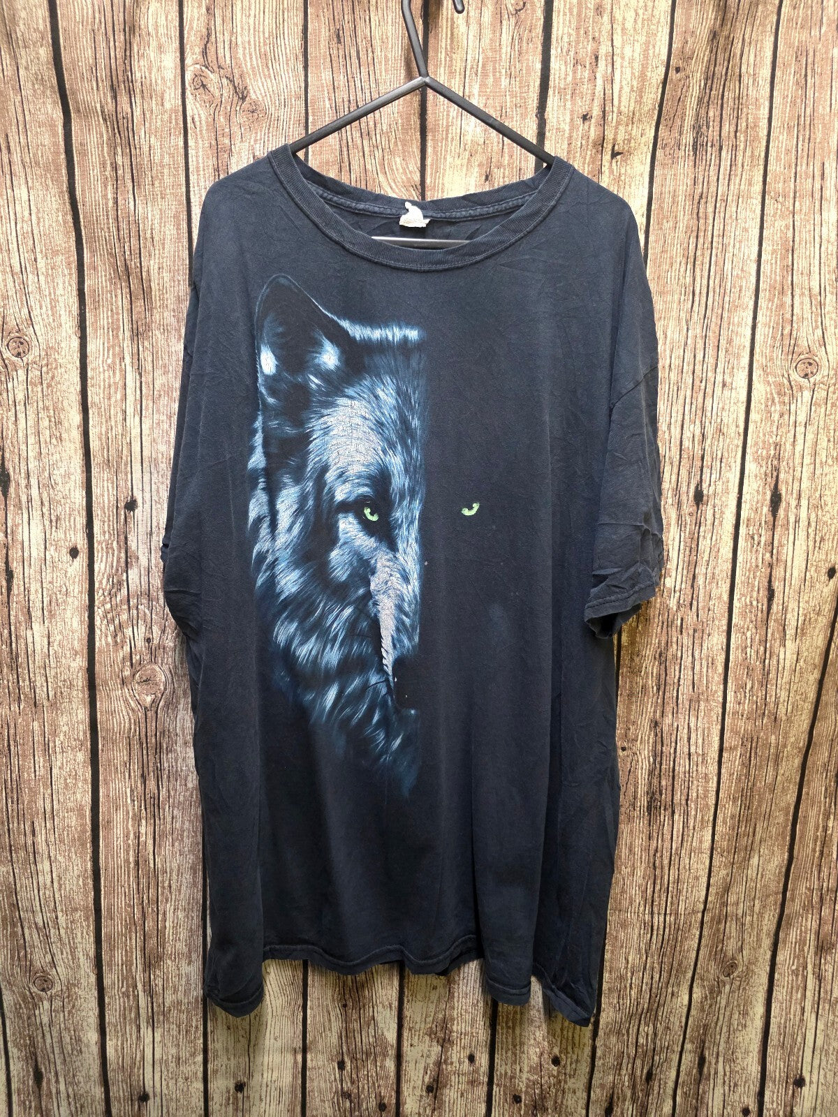 Wolf Graphic T Shirt Black MX720
