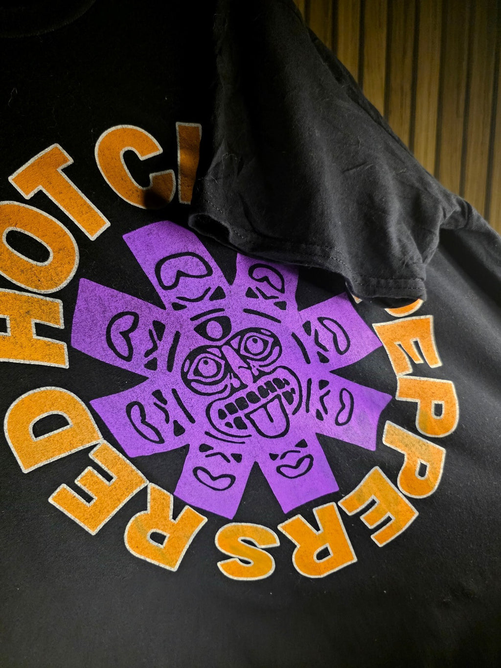Red Hot Chili Peppers Band Graphic Black T-Shirt Purple Orange Print Size XL